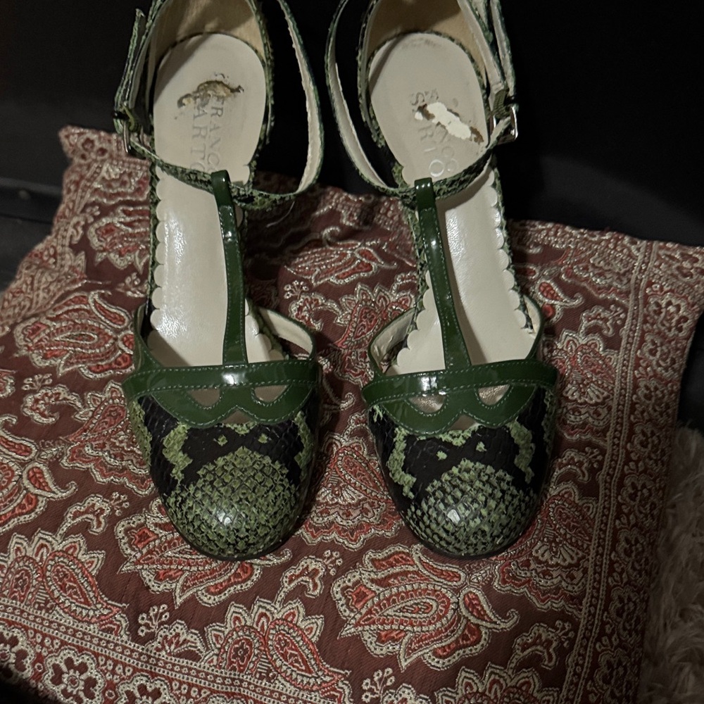 Franco Sarto Green Snakeskin Patterned T-Strap Heels